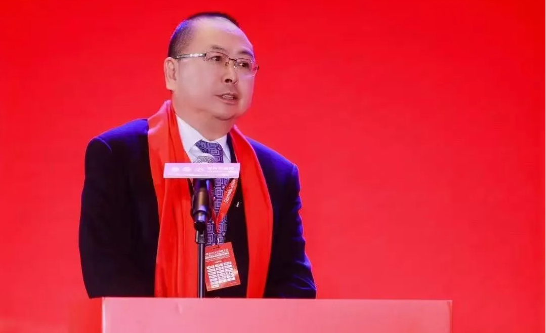 20250107 黄董 商业向善，坚持做正确的事.png